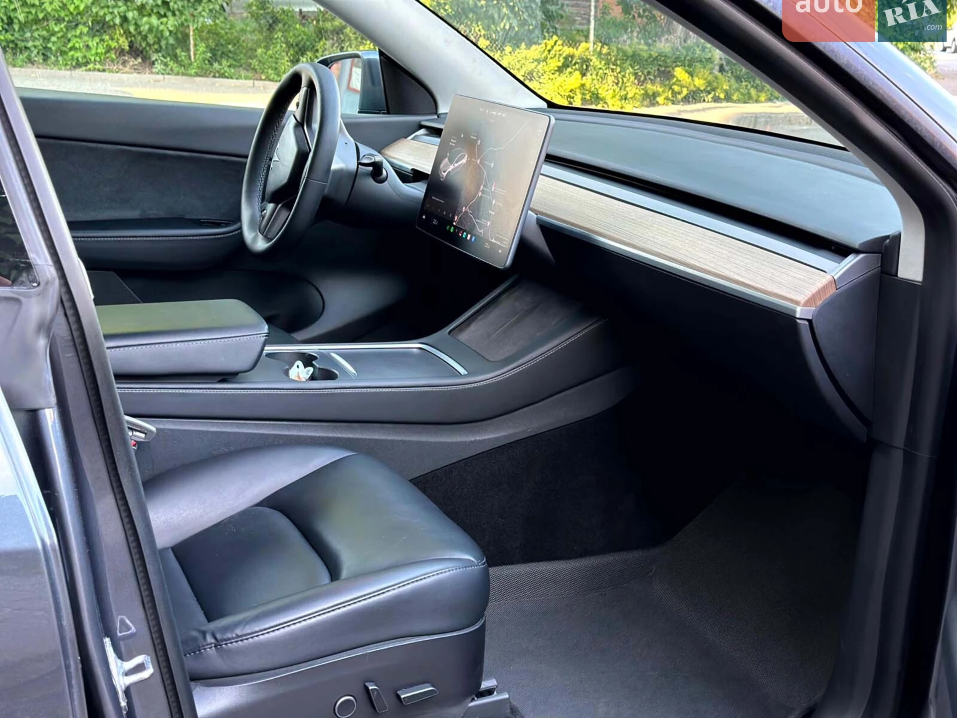 2020 Tesla Model Y - мініатюра 31