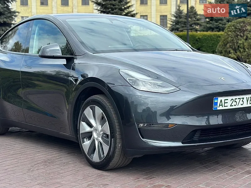 Tesla Model Y 2024 VIN 7SAYGAEE0RF023725 фото оголошення 7 з 81