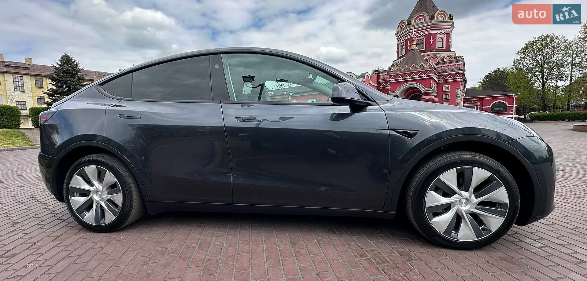 Tesla Model Y 2024 VIN 7SAYGAEE0RF023725 фото оголошення 8 з 43