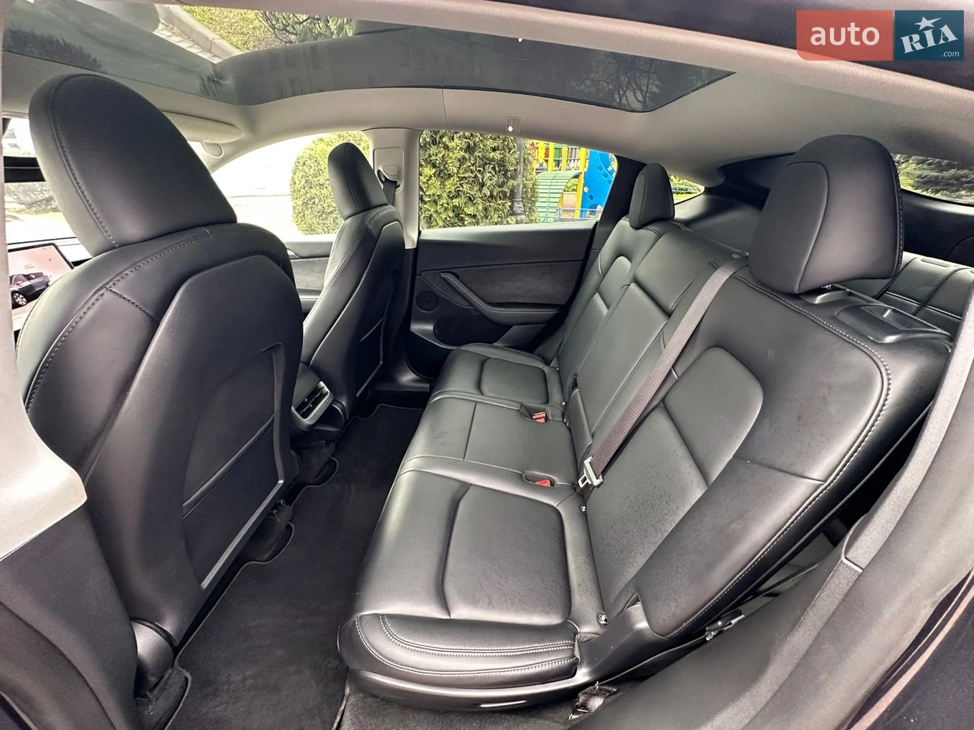 Tesla Model Y 2024 VIN 7SAYGAEE0RF023725 фото оголошення 16 з 43