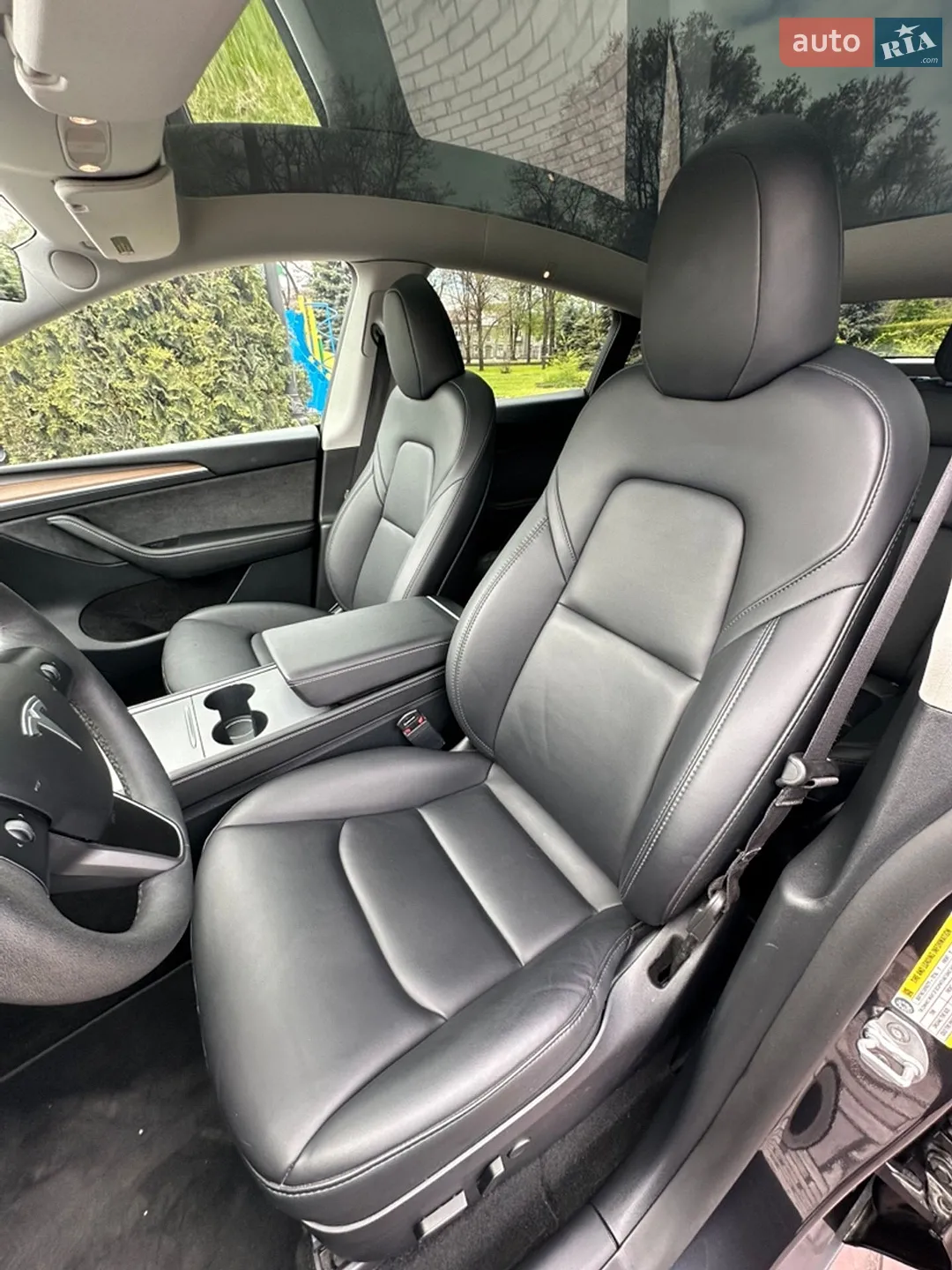Tesla Model Y 2024 VIN 7SAYGAEE0RF023725 фото оголошення 27 з 43