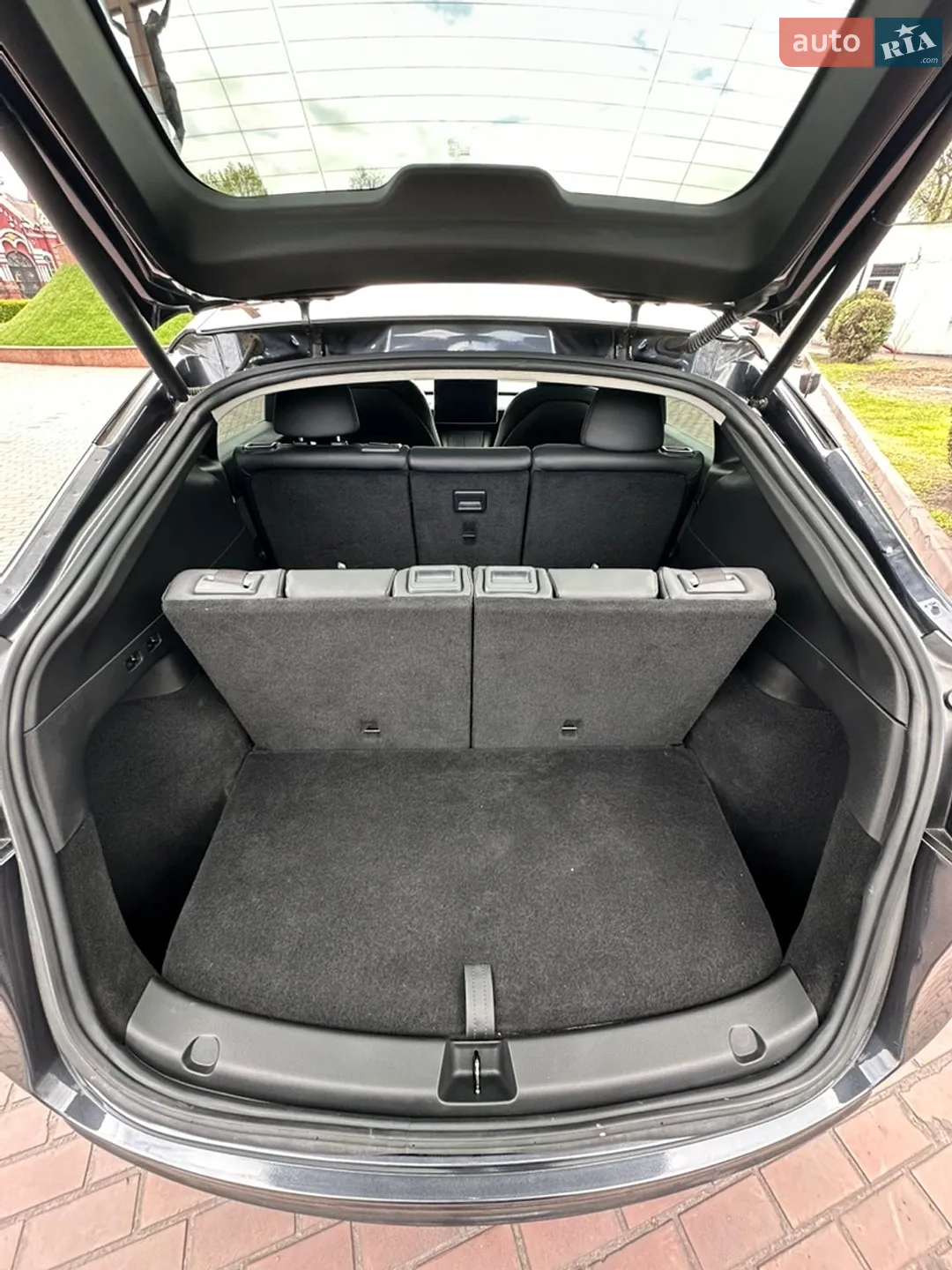 Tesla Model Y 2024 VIN 7SAYGAEE0RF023725 фото оголошення 33 з 43