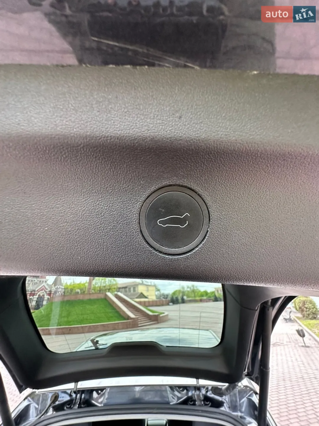 Tesla Model Y 2024 VIN 7SAYGAEE0RF023725 фото оголошення 34 з 43