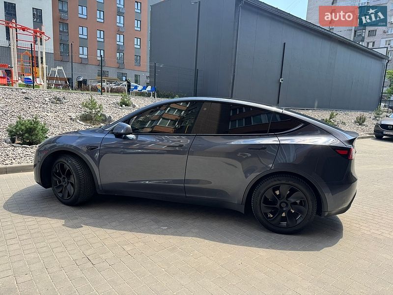 Внедорожник / Кроссовер Tesla Model Y 2021 в Днепре