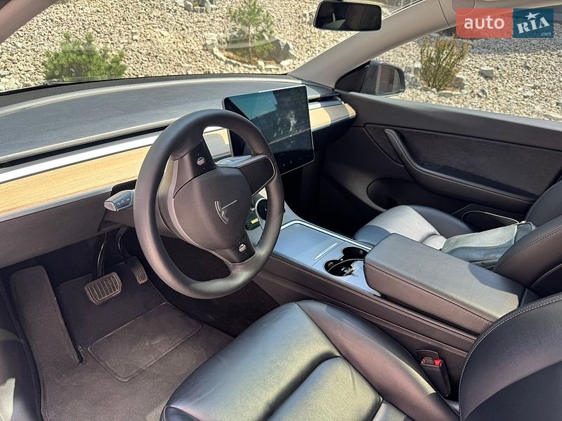 Внедорожник / Кроссовер Tesla Model Y 2021 в Днепре
