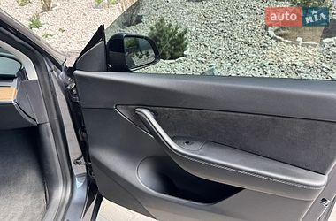 Внедорожник / Кроссовер Tesla Model Y 2021 в Днепре