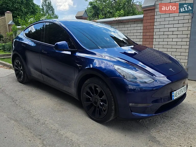 Tesla Model Y 2023