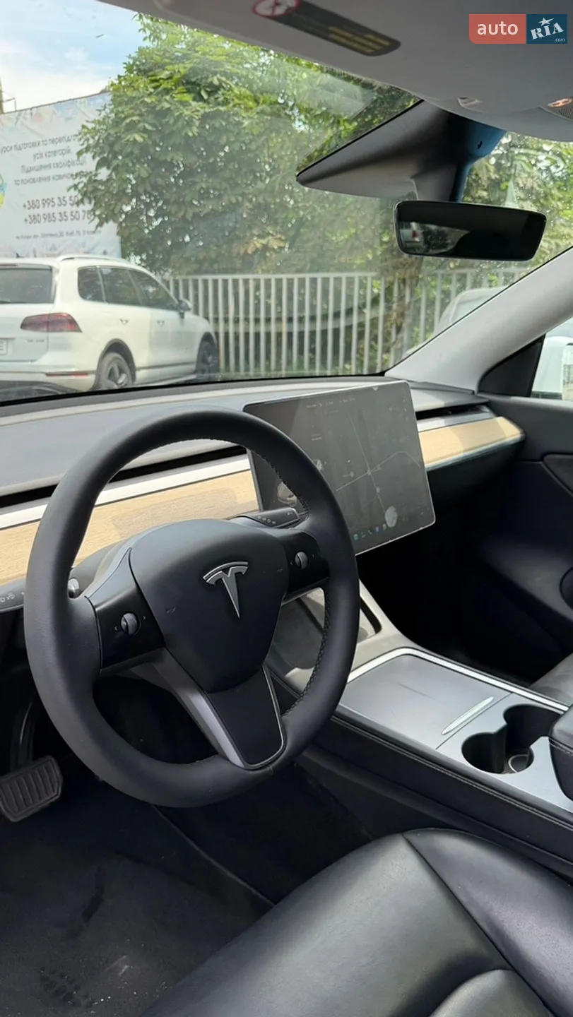 2021 Tesla Model Y - мініатюра 8
