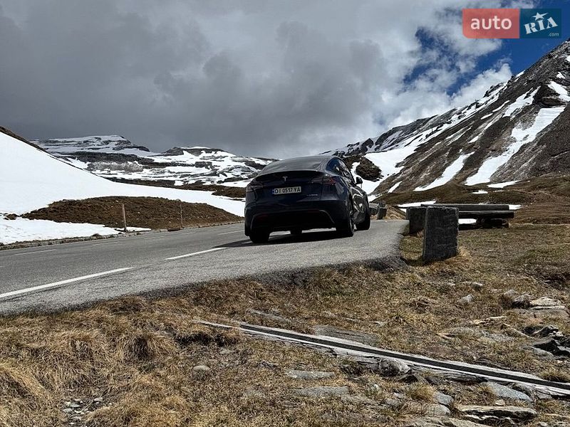 Позашляховик / Кросовер Tesla Model Y 2022 в Харкові фото 2 Позашляховик / Кросовер Tesla Model Y 2022 в Харкові