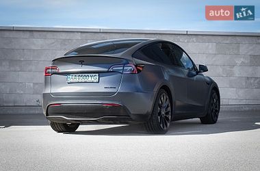 Позашляховик / Кросовер Tesla Model Y 2022 в Києві