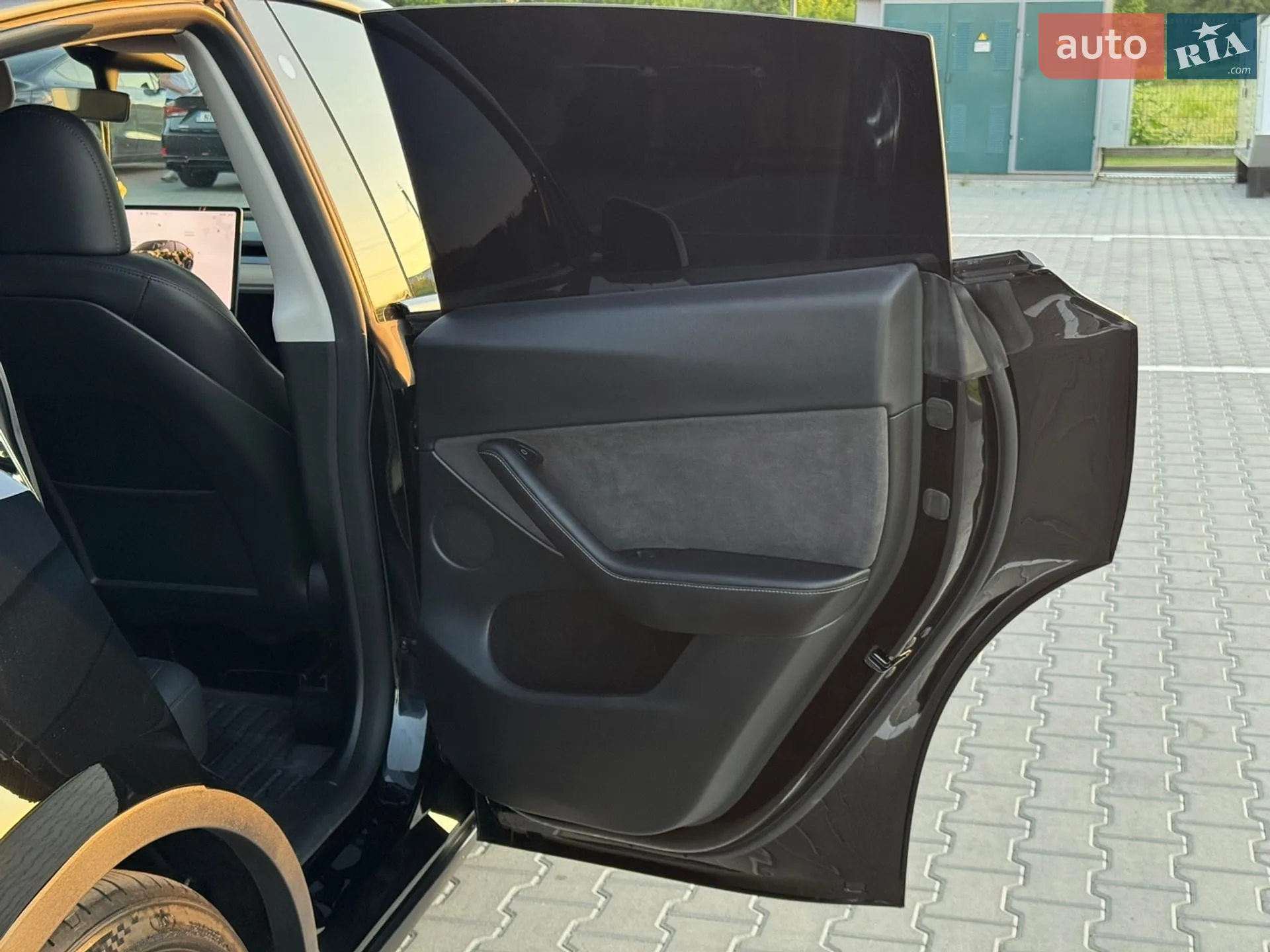 2023 Tesla Model Y - мініатюра 32