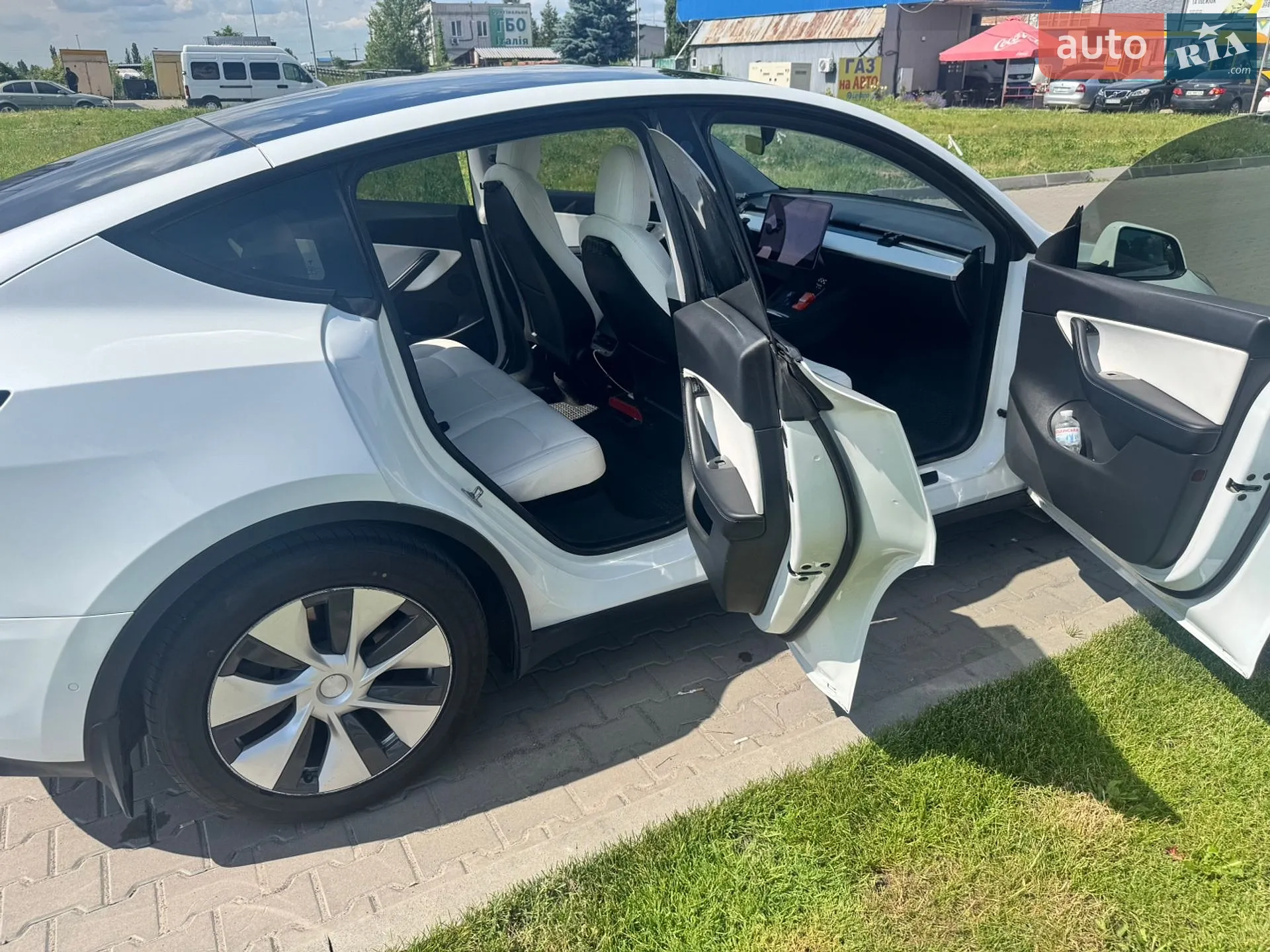 2021 Tesla Model Y - мініатюра 2