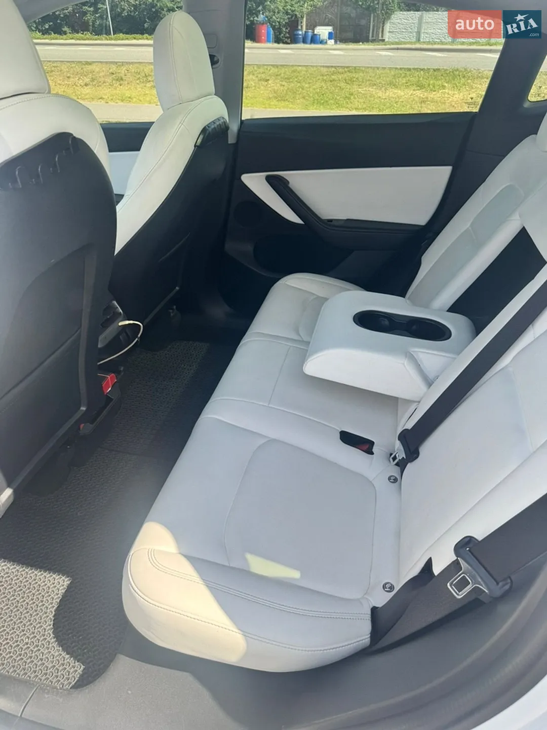 2021 Tesla Model Y - мініатюра 8