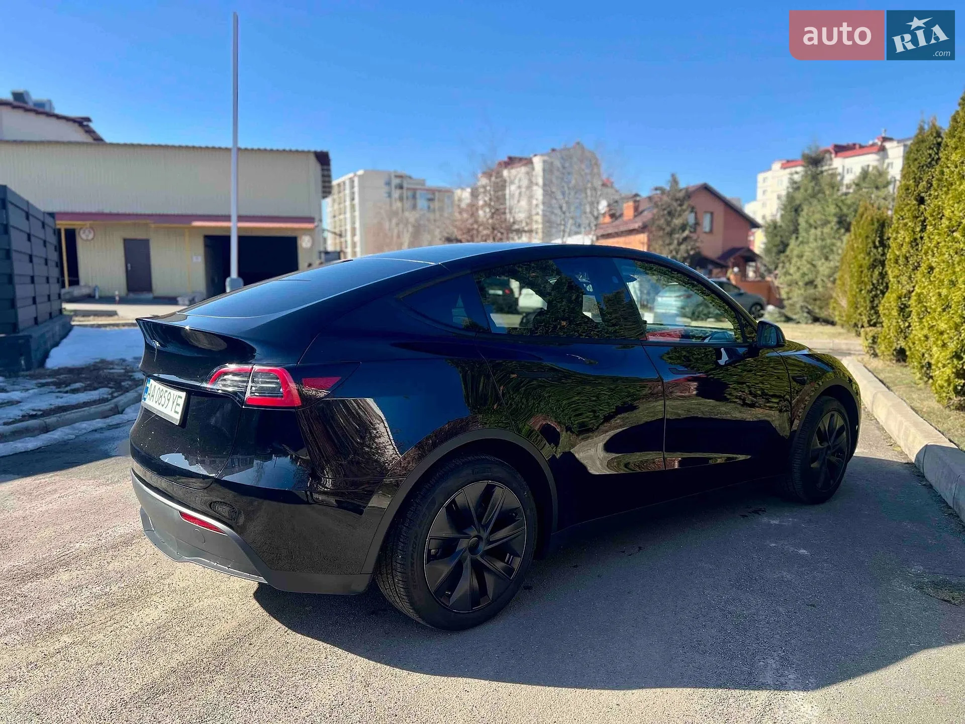2024 Tesla Model Y - мініатюра 4