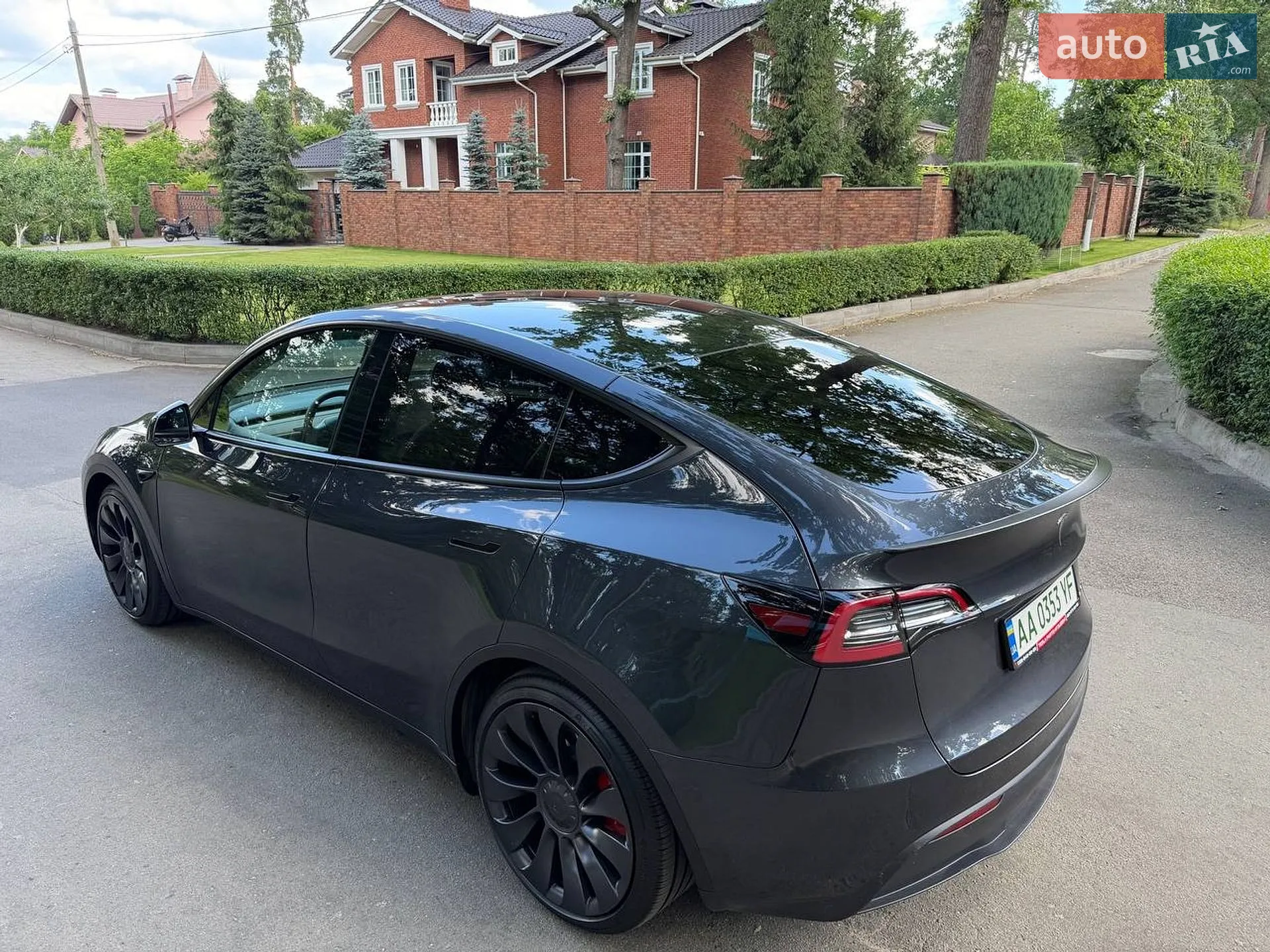 Tesla Model Y 2024 VIN 7SAYGDEF6RA291217 фото оголошення 27 з 61