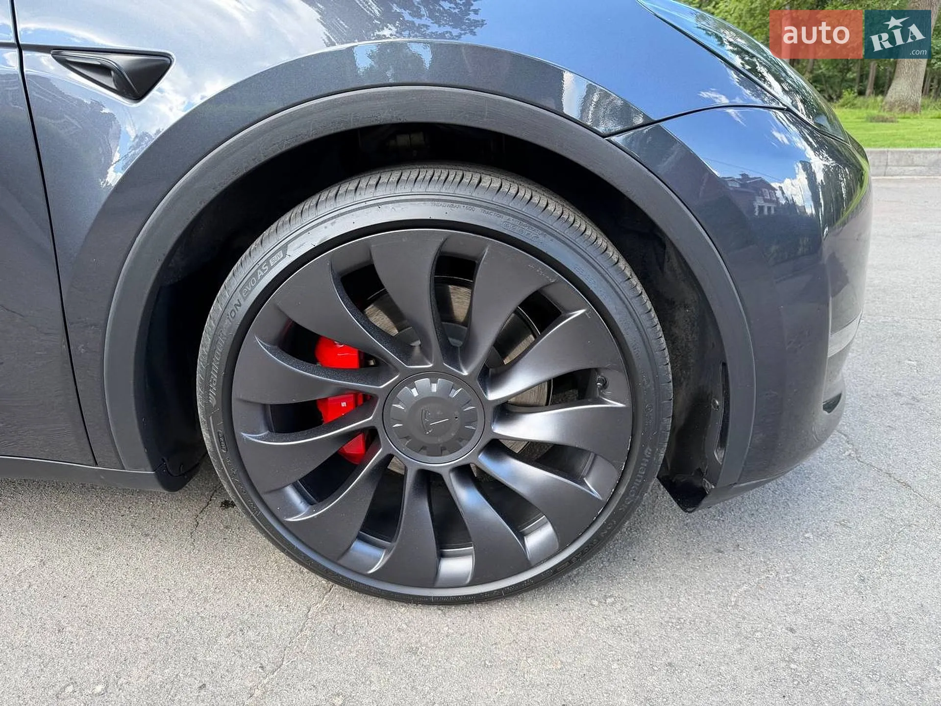 Tesla Model Y 2024 VIN 7SAYGDEF6RA291217 фото оголошення 30 з 61