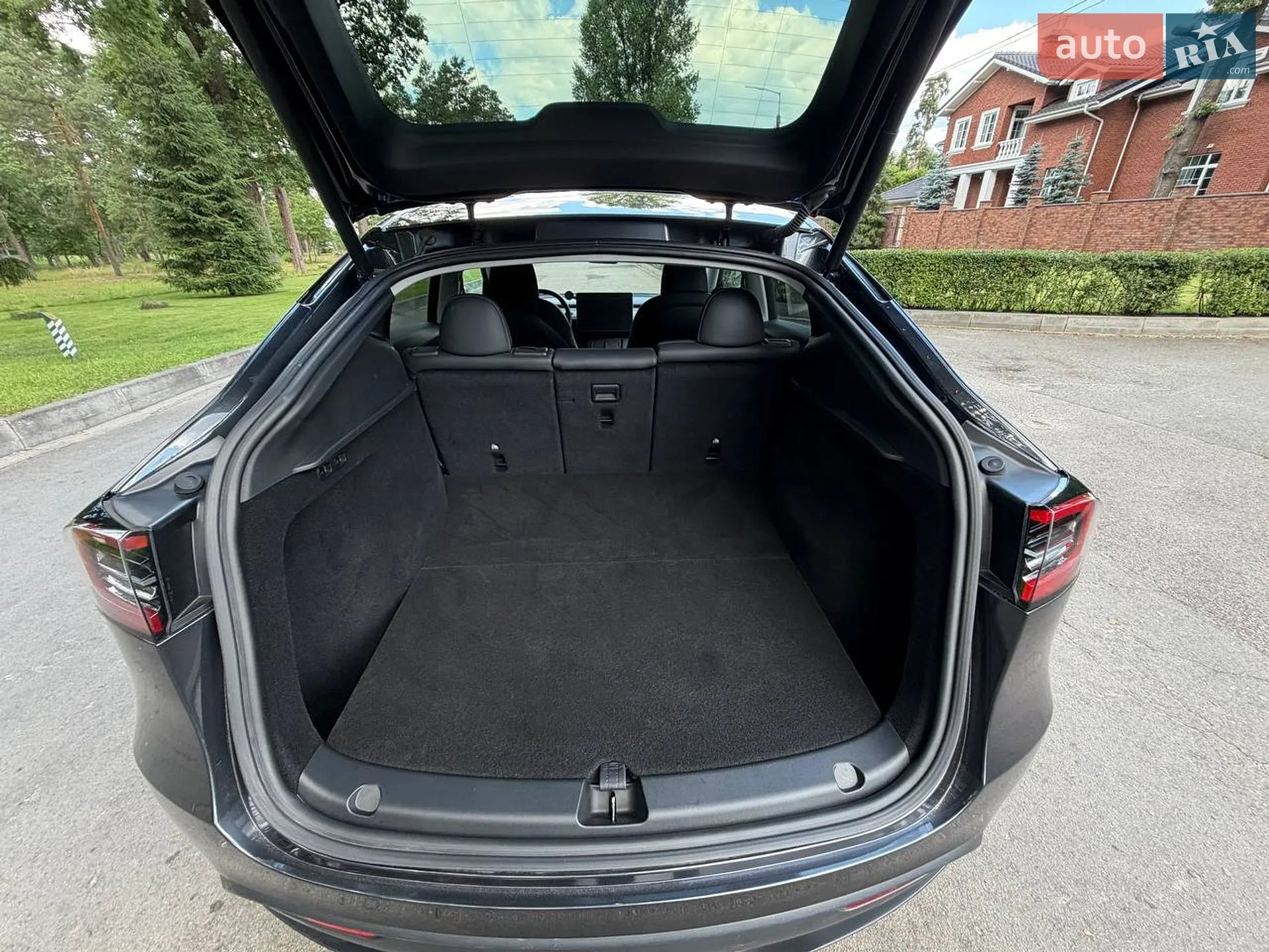 Tesla Model Y 2024 VIN 7SAYGDEF6RA291217 фото оголошення 56 з 61