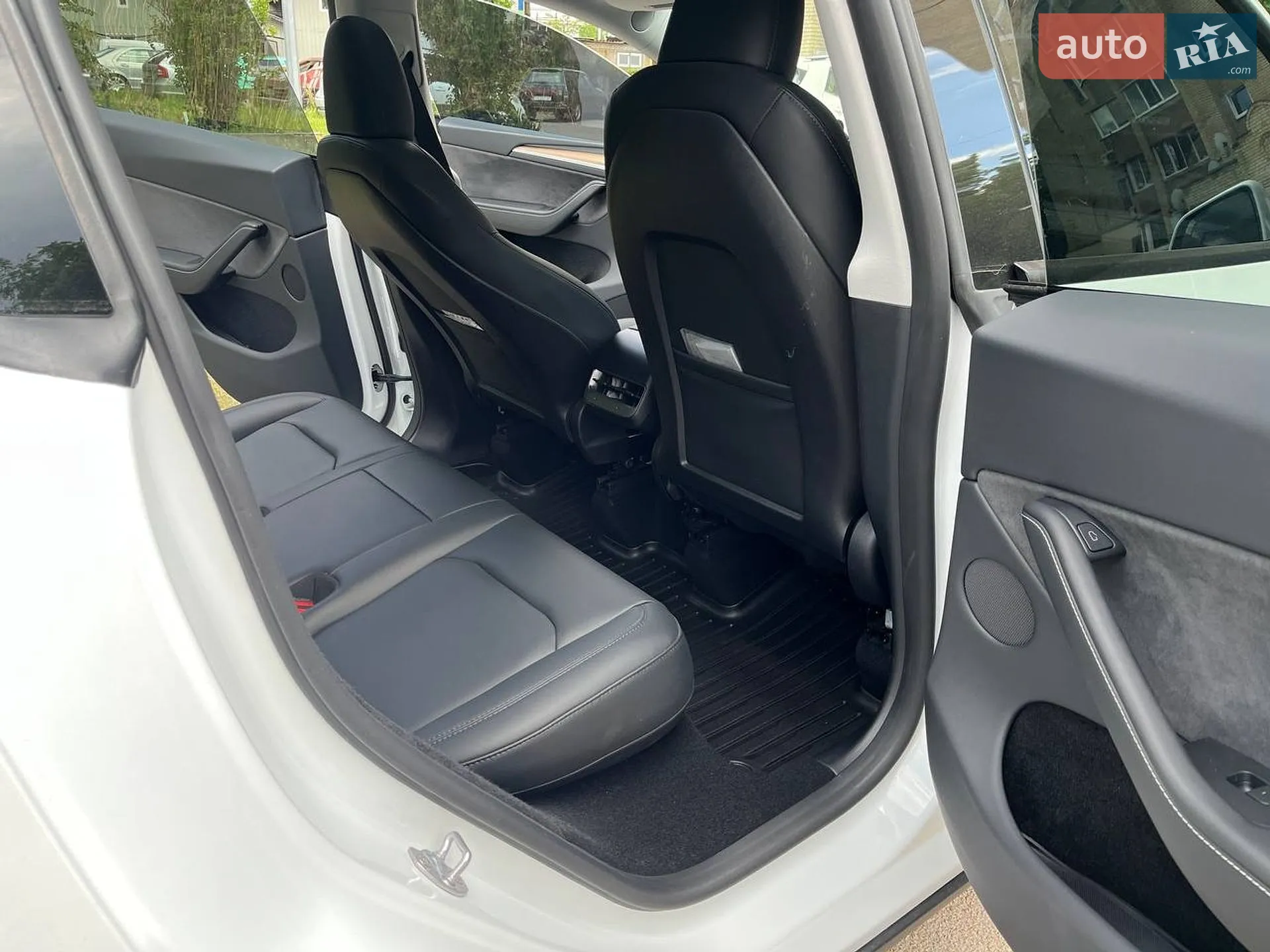 2024 Tesla Model Y - мініатюра 12
