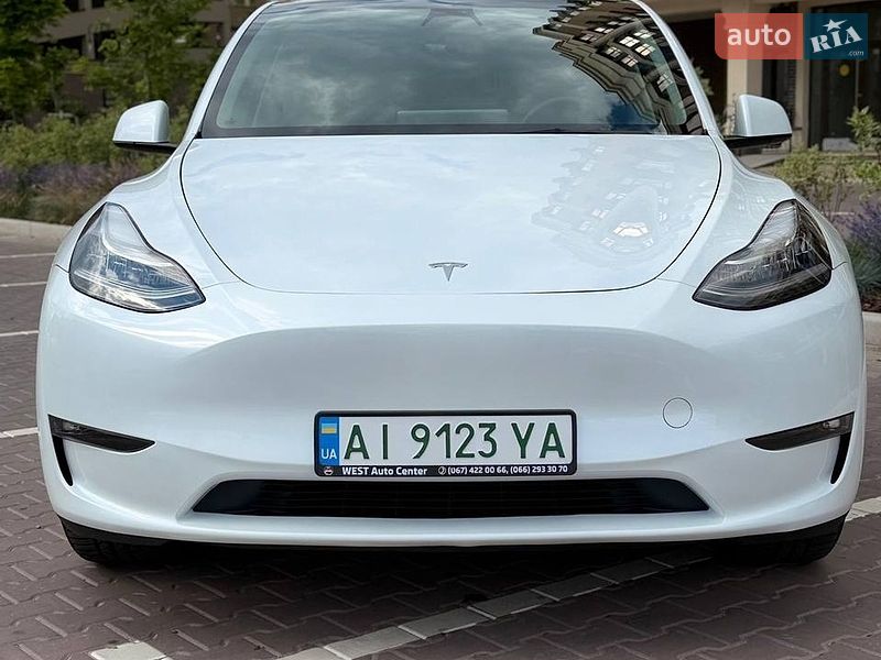 Внедорожник / Кроссовер Tesla Model Y 2023 в Киеве