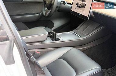 Внедорожник / Кроссовер Tesla Model Y 2023 в Киеве