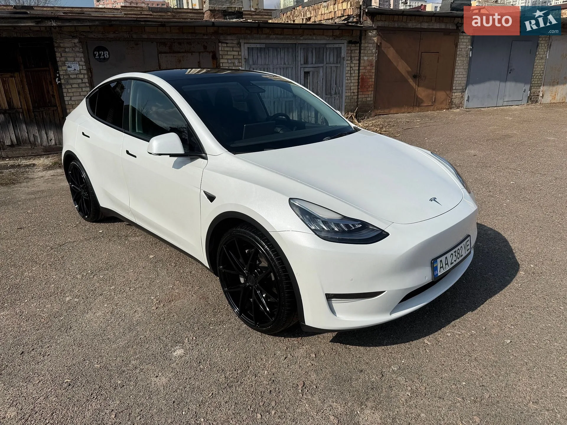 Tesla Model Y Long Range 2021 VIN 5YJYGDEE7MF214839 фото оголошення 5 з 7