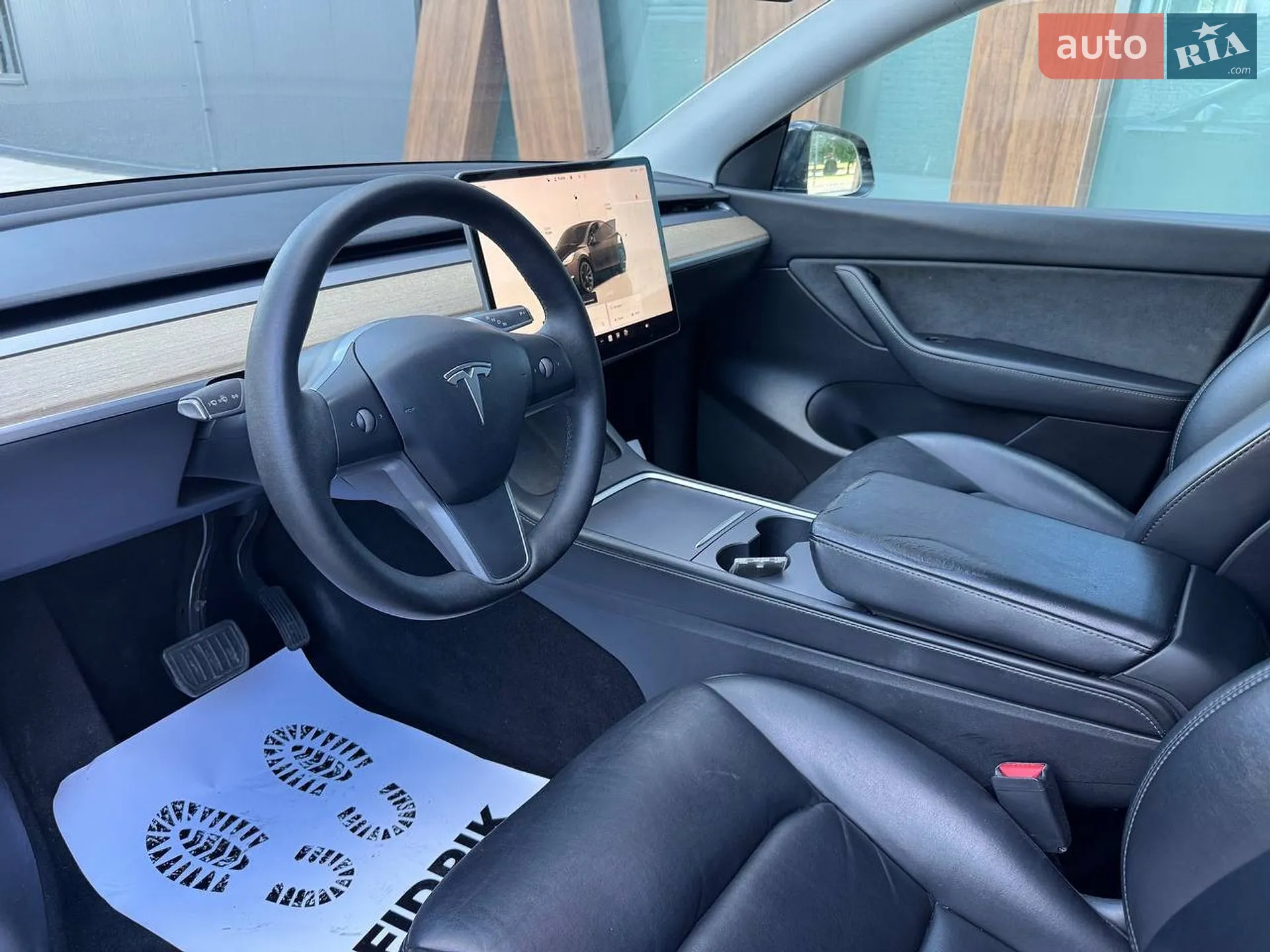 2022 Tesla Model Y - мініатюра 21
