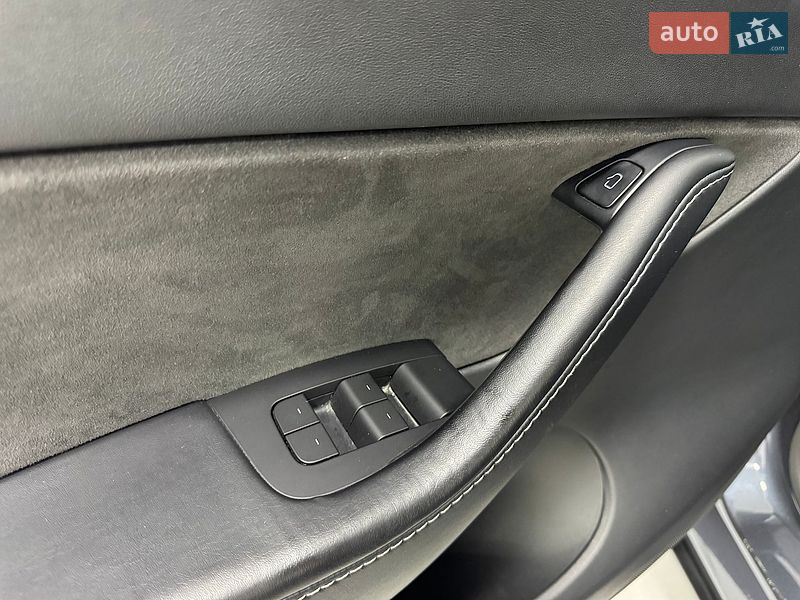 Внедорожник / Кроссовер Tesla Model Y 2021 в Одессе