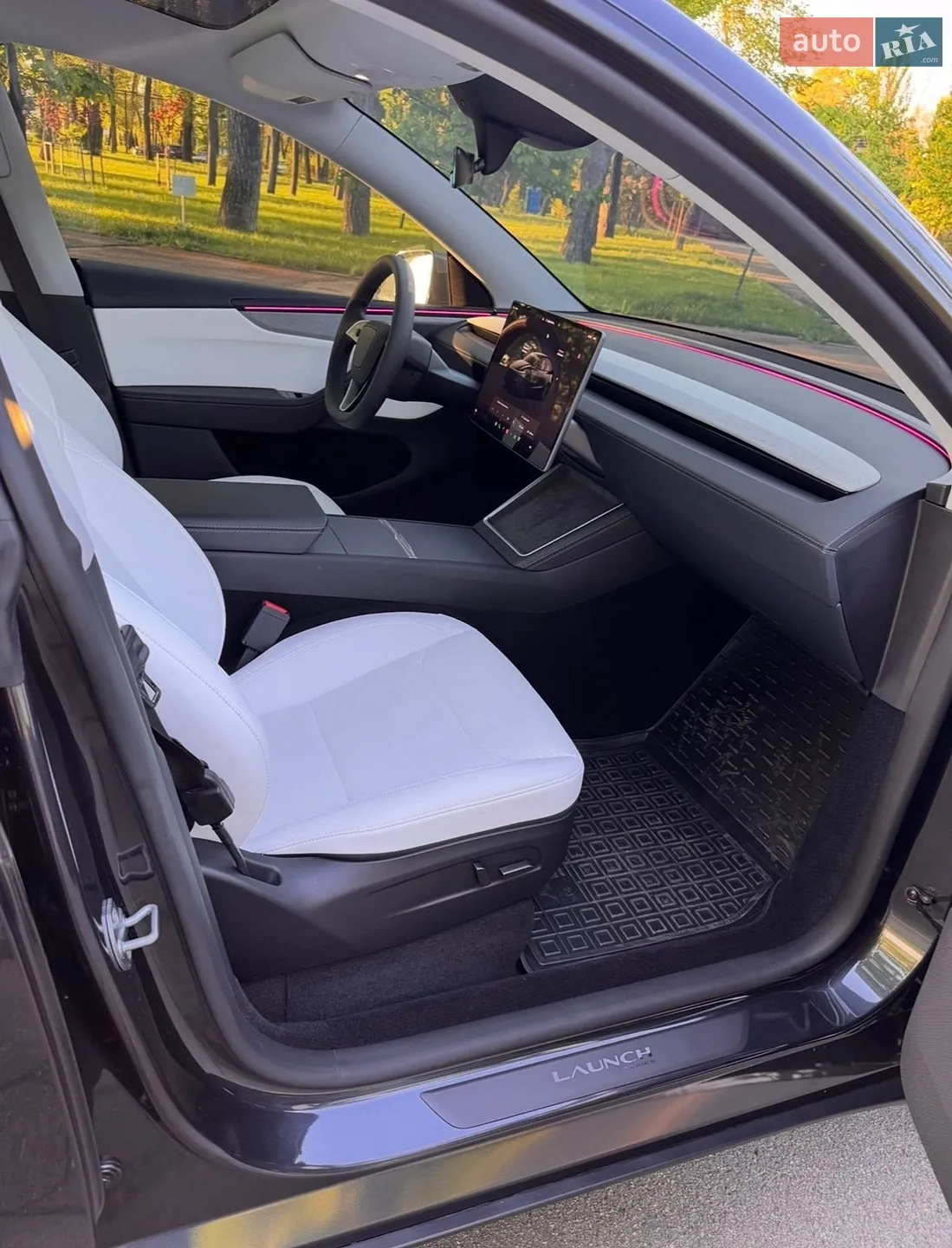 2025 Tesla Model Y - мініатюра 19
