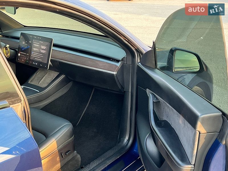 Внедорожник / Кроссовер Tesla Model Y 2022 в Днепре