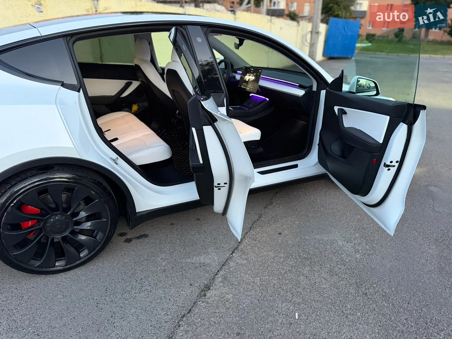 2022 Tesla Model Y - мініатюра 19