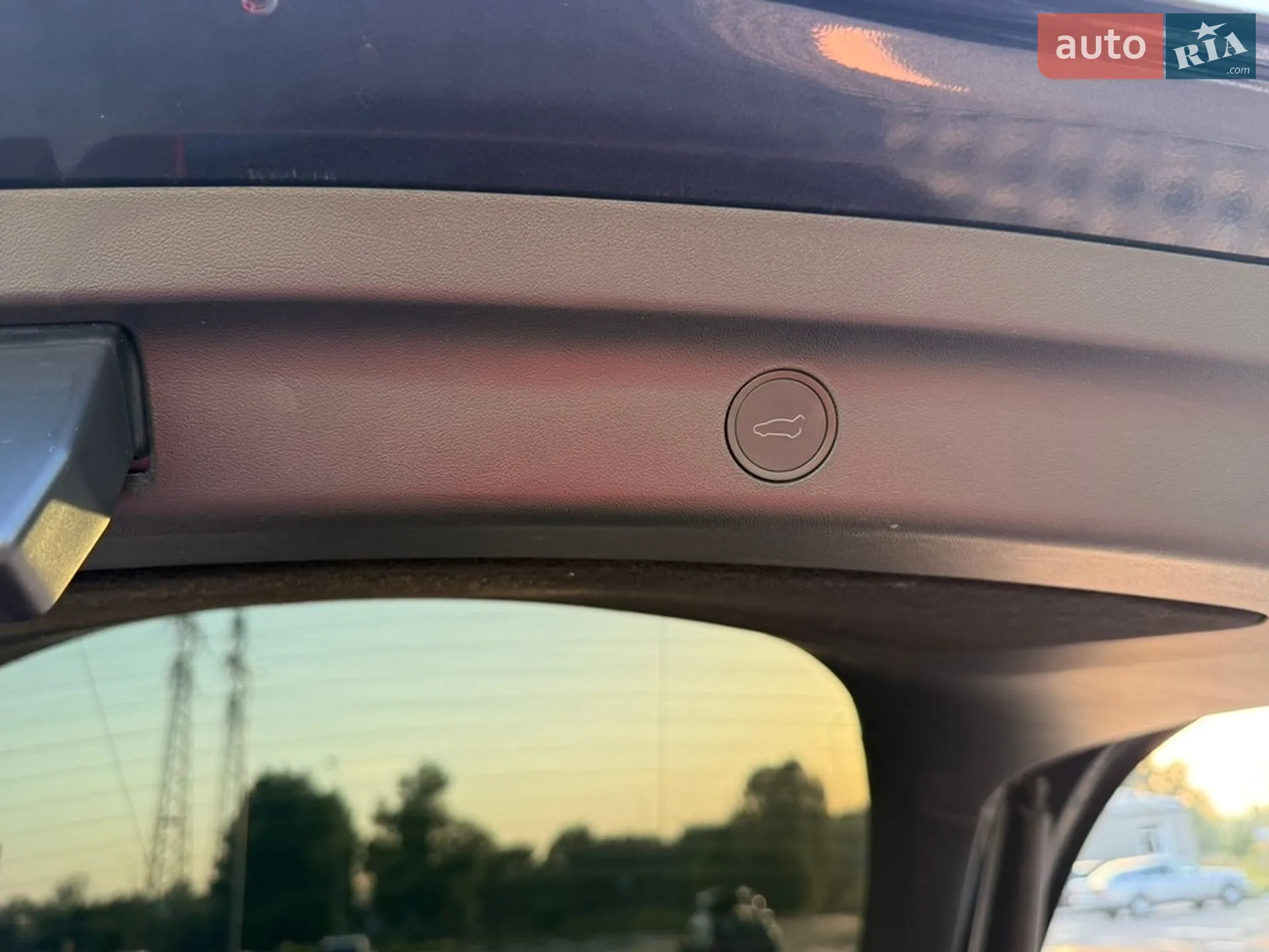 2025 Tesla Model Y - мініатюра 40