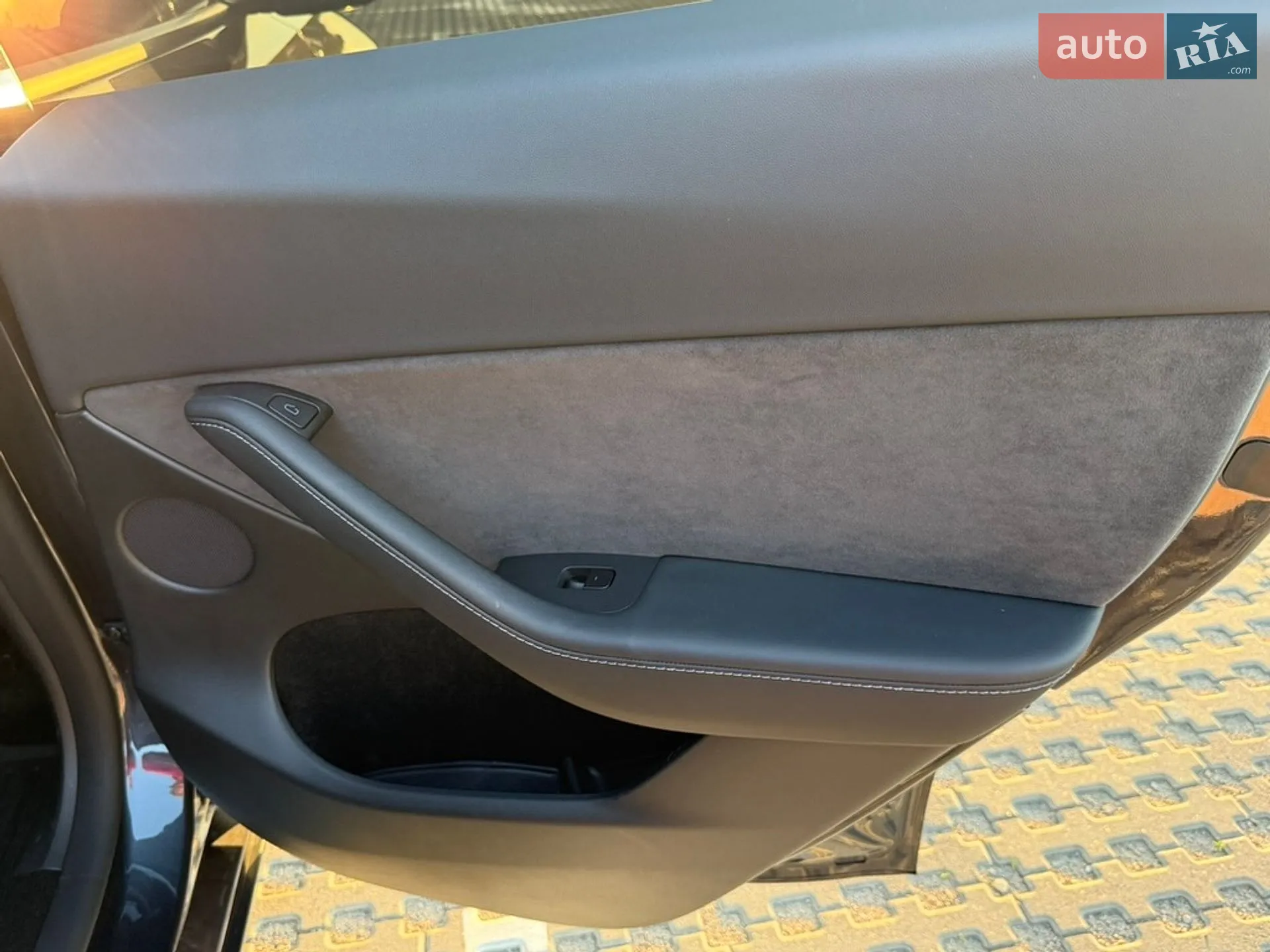 2025 Tesla Model Y - мініатюра 46