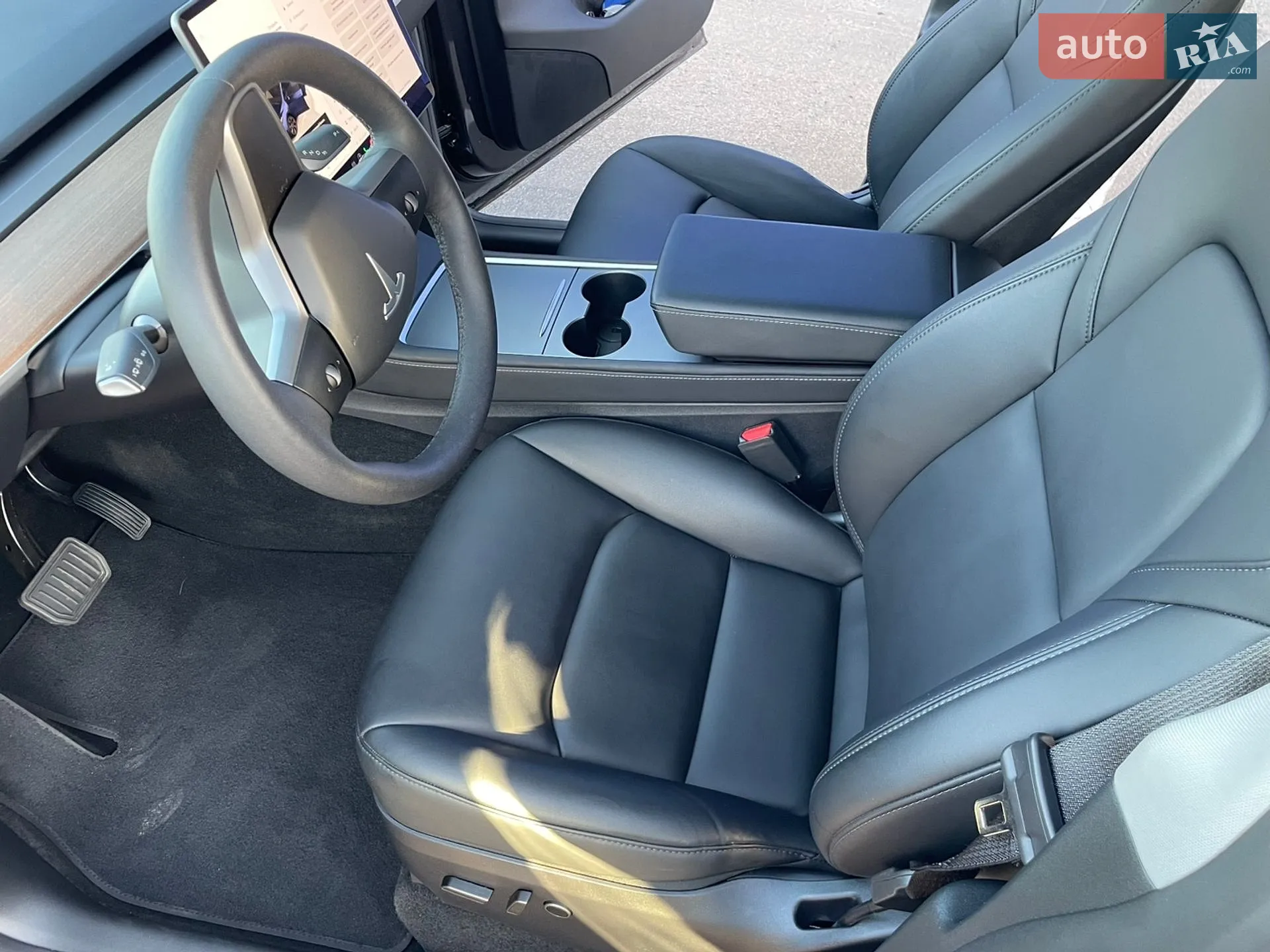 2024 Tesla Model Y - мініатюра 37