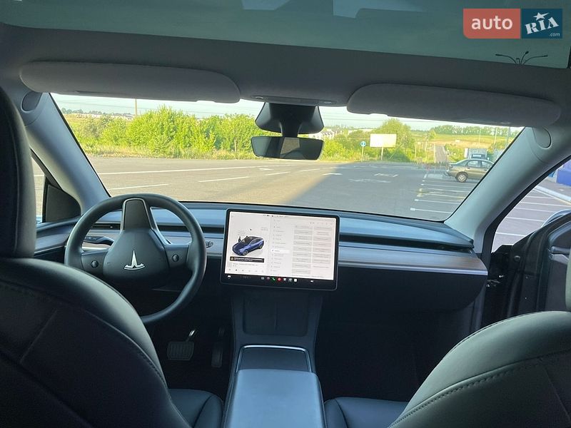Позашляховик / Кросовер Tesla Model Y 2024 в Рівному
