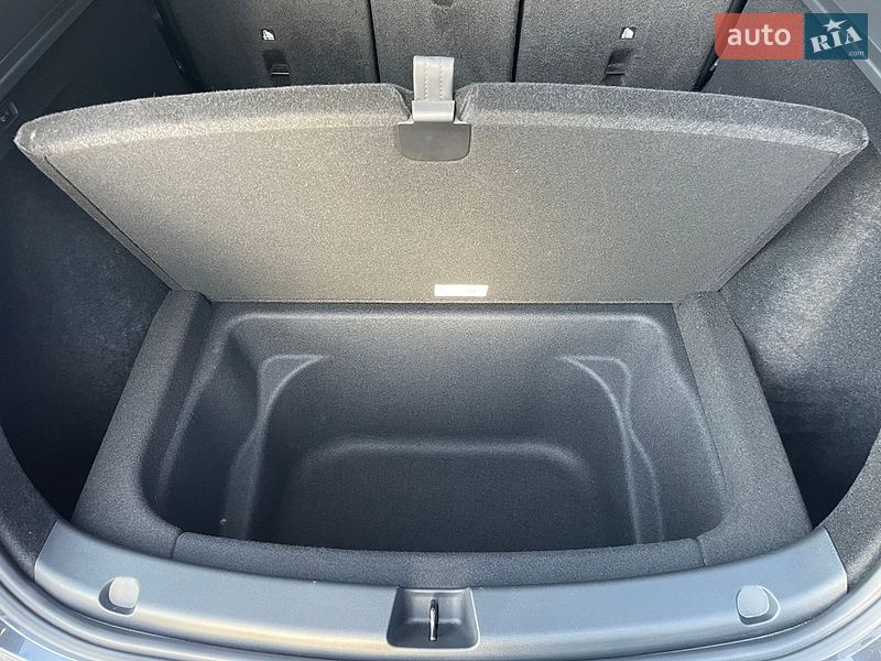 Позашляховик / Кросовер Tesla Model Y 2024 в Рівному
