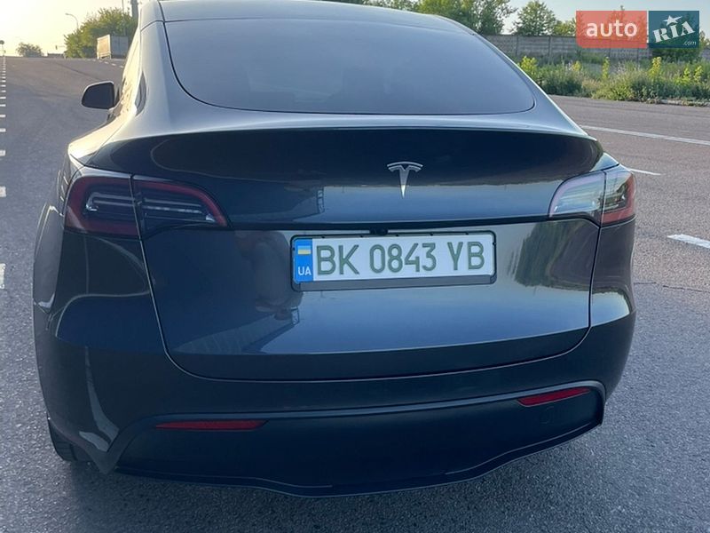 Позашляховик / Кросовер Tesla Model Y 2024 в Рівному