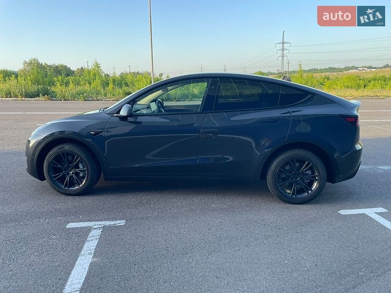 Позашляховик / Кросовер Tesla Model Y 2024 в Рівному