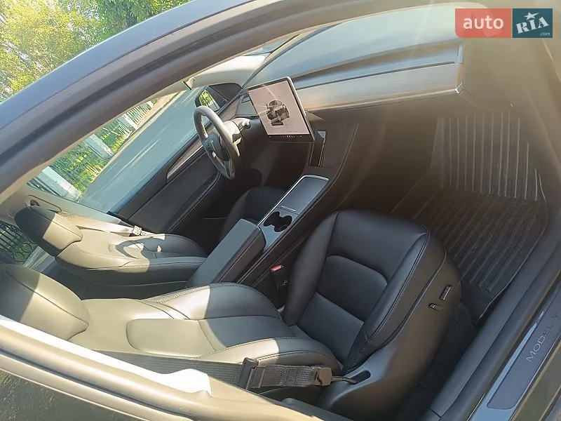 Tesla Model Y 2024 VIN 7SAYGDED1RF053597 фото оголошення 14 з 66