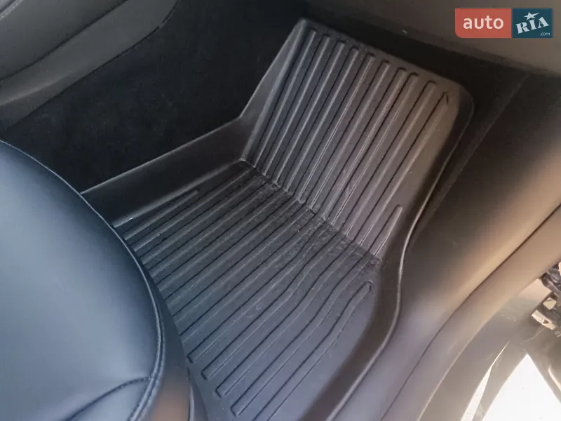 Tesla Model Y 2024 VIN 7SAYGDED1RF053597 фото оголошення 20 з 66