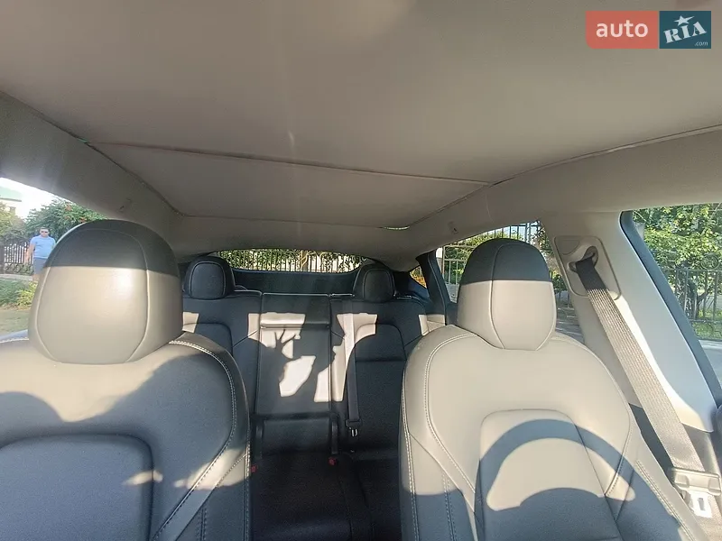 Tesla Model Y 2024 VIN 7SAYGDED1RF053597 фото оголошення 27 з 66
