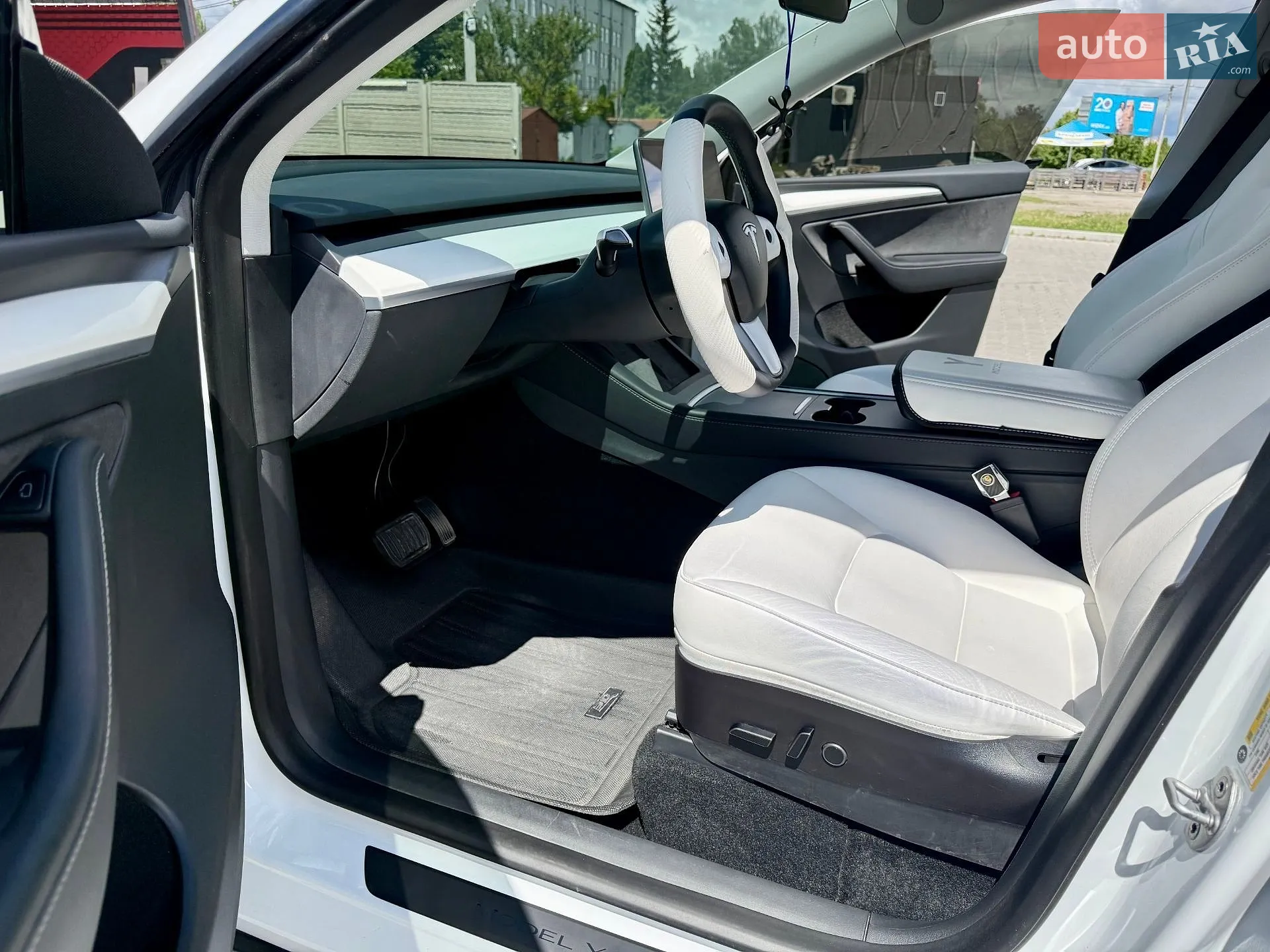 2022 Tesla Model Y - мініатюра 27