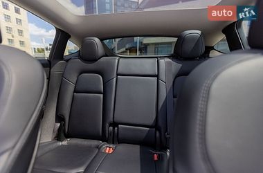 Позашляховик / Кросовер Tesla Model Y 2021 в Харкові