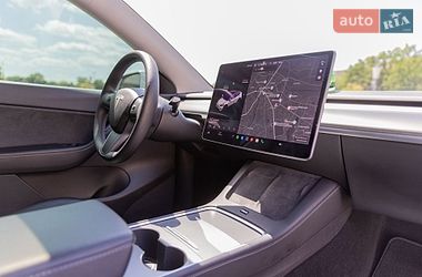 Позашляховик / Кросовер Tesla Model Y 2021 в Харкові