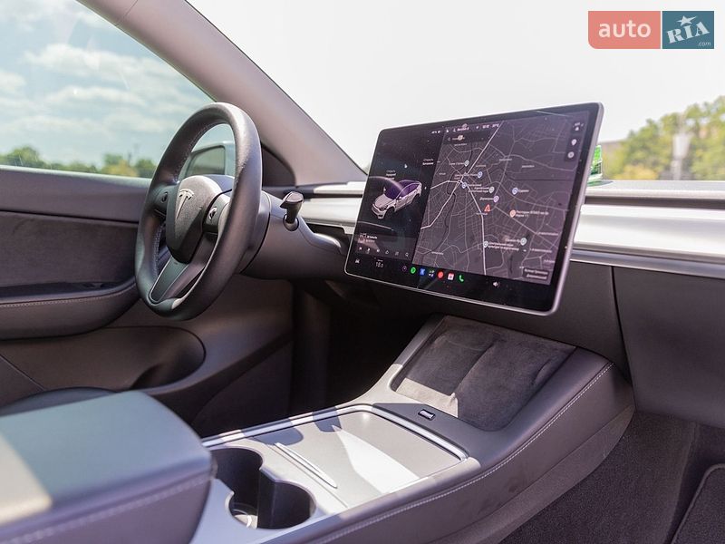 Позашляховик / Кросовер Tesla Model Y 2021 в Харкові