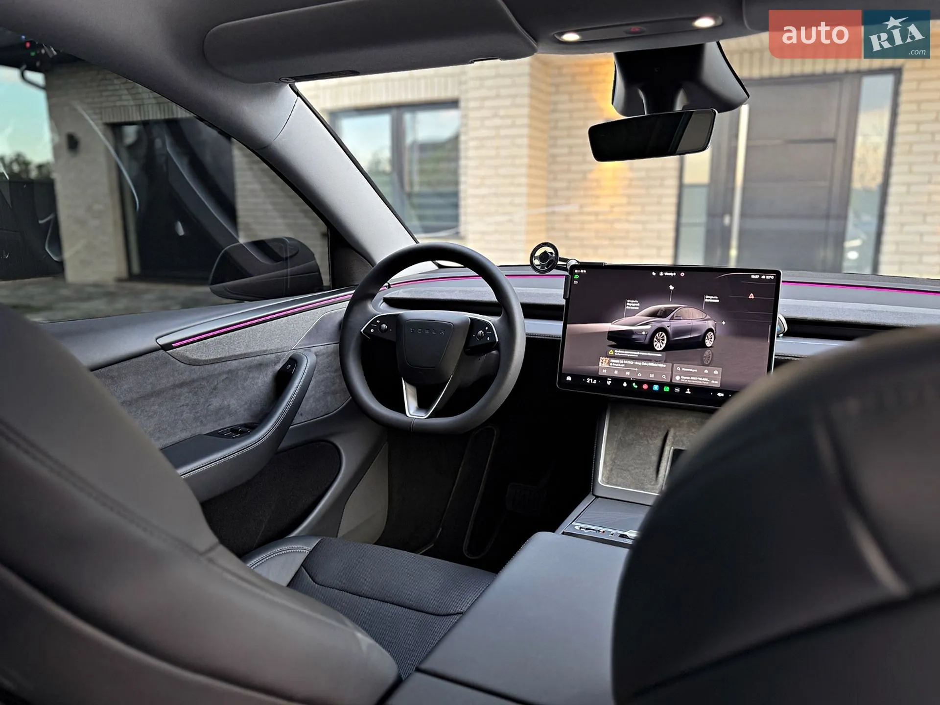 2025 Tesla Model Y - мініатюра 17