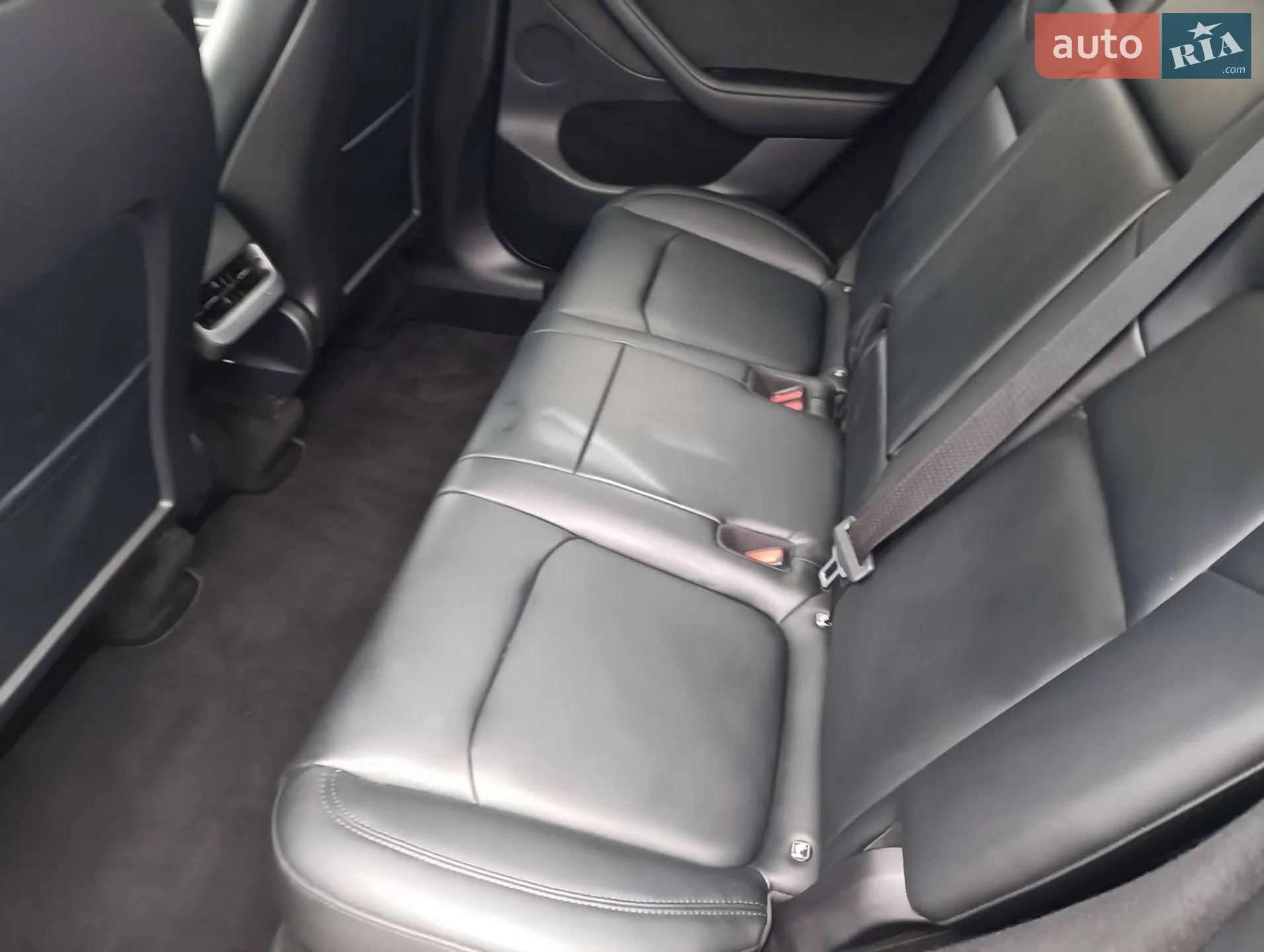 2022 Tesla Model Y - мініатюра 14