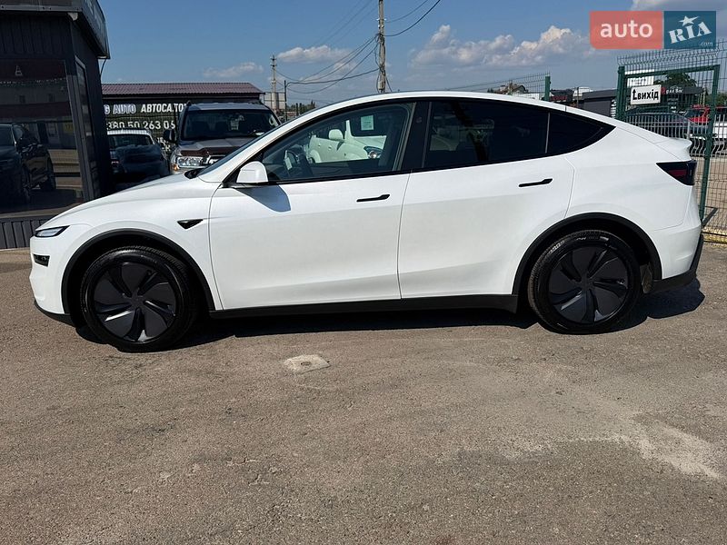 Внедорожник / Кроссовер Tesla Model Y 2025 в Киеве