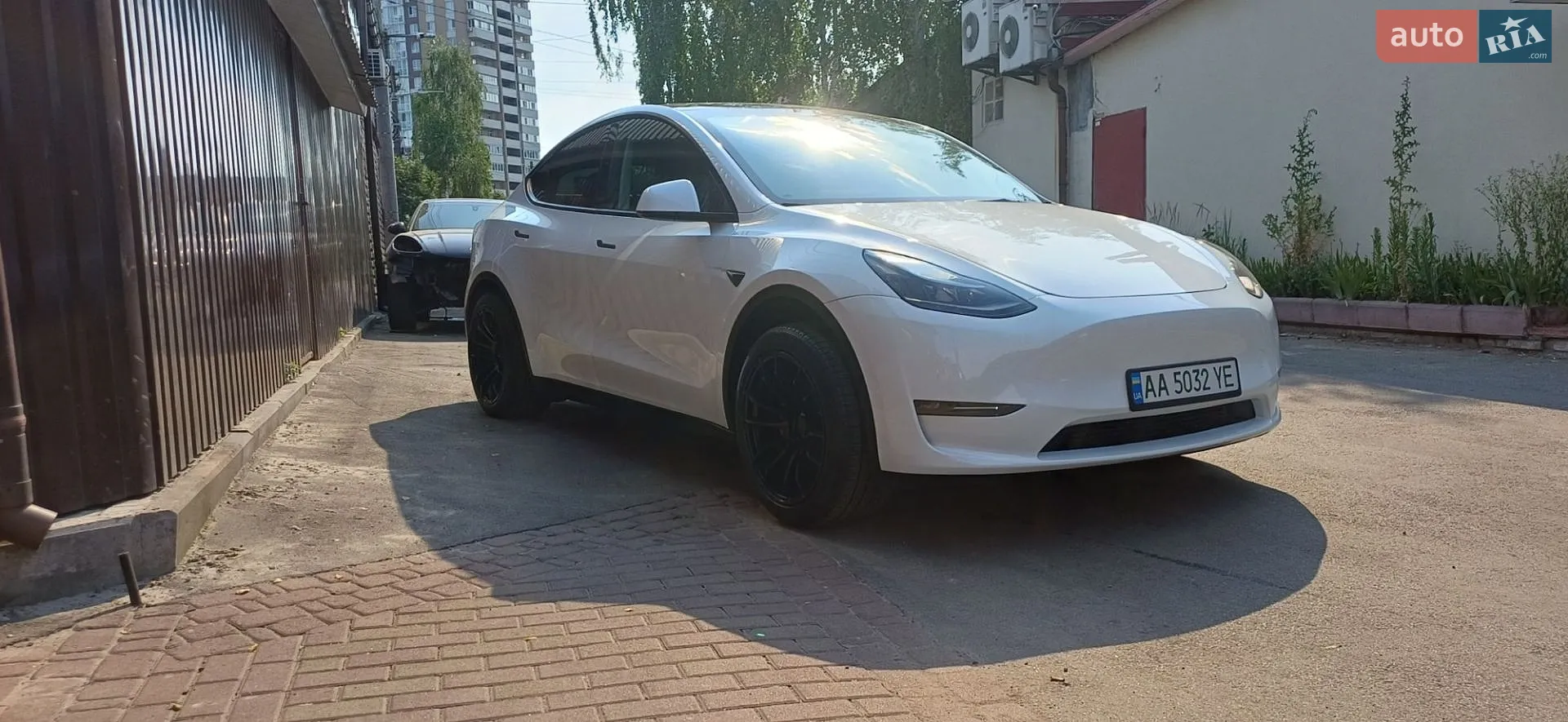 2025 Tesla Model Y - мініатюра 8