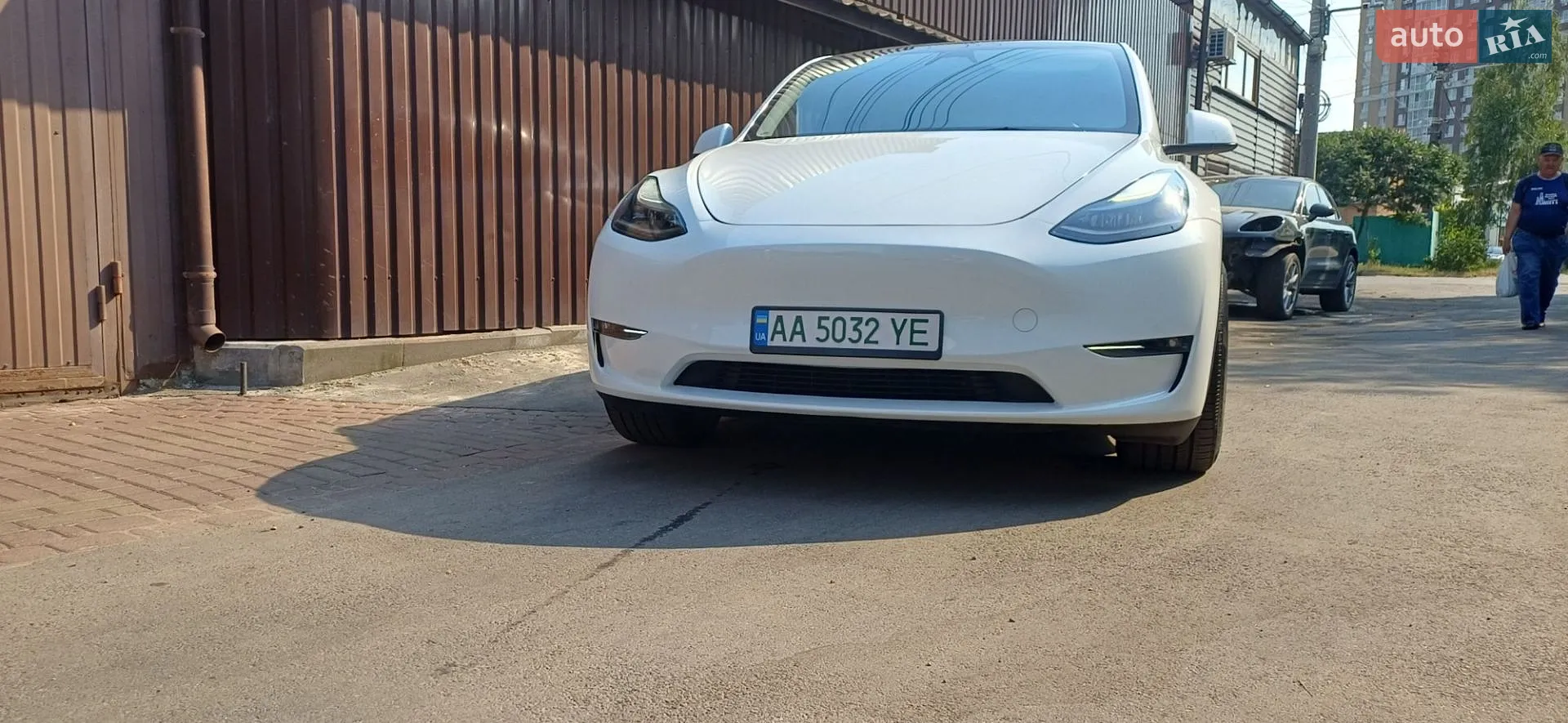 2025 Tesla Model Y - мініатюра 11