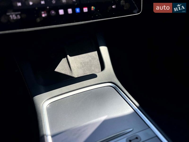 Позашляховик / Кросовер Tesla Model Y 2022 в Києві